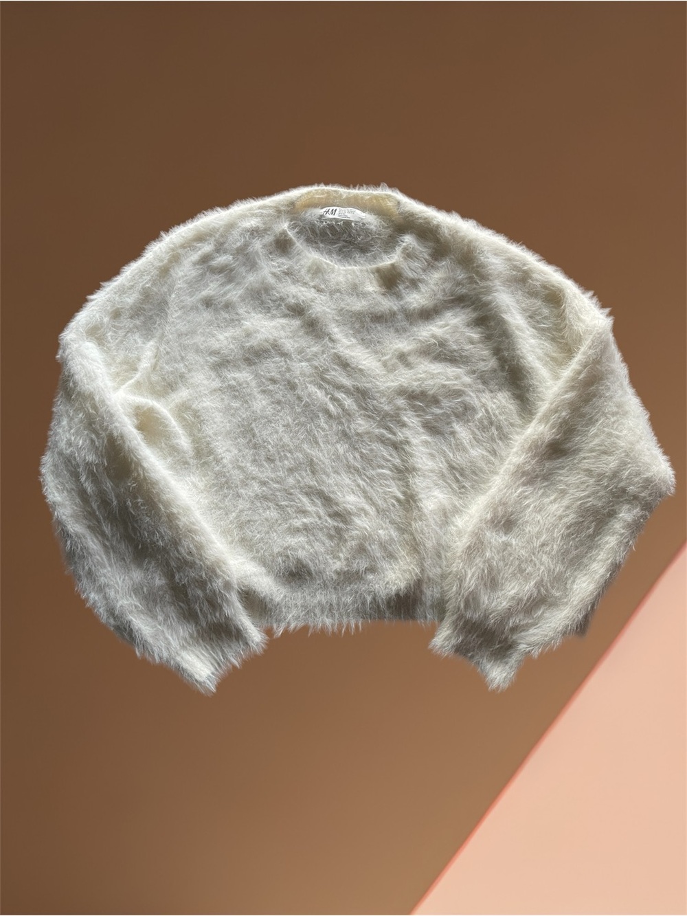 H&M Off White Fuzzy Eyelash Knit Sweater Medium 8/10